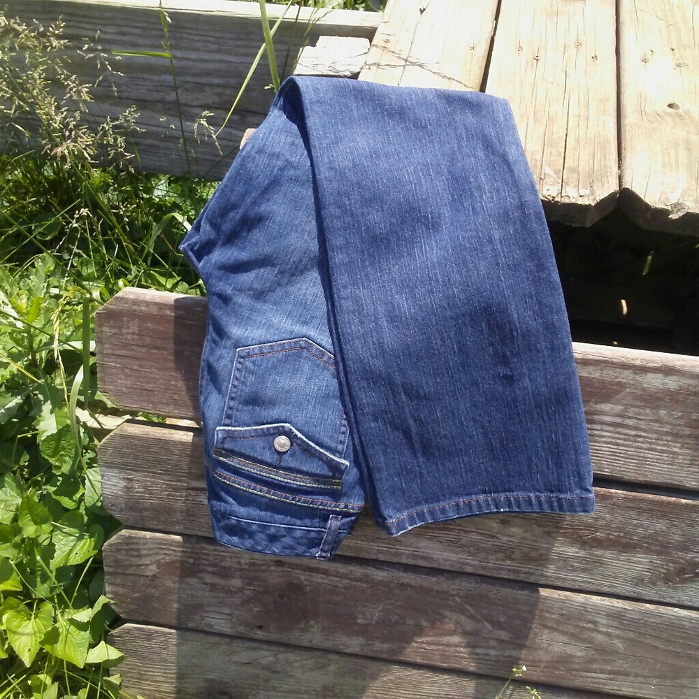 ⛵ 5/$15 Liz Claiborne Low-Rise Jeans Sz4 Petite